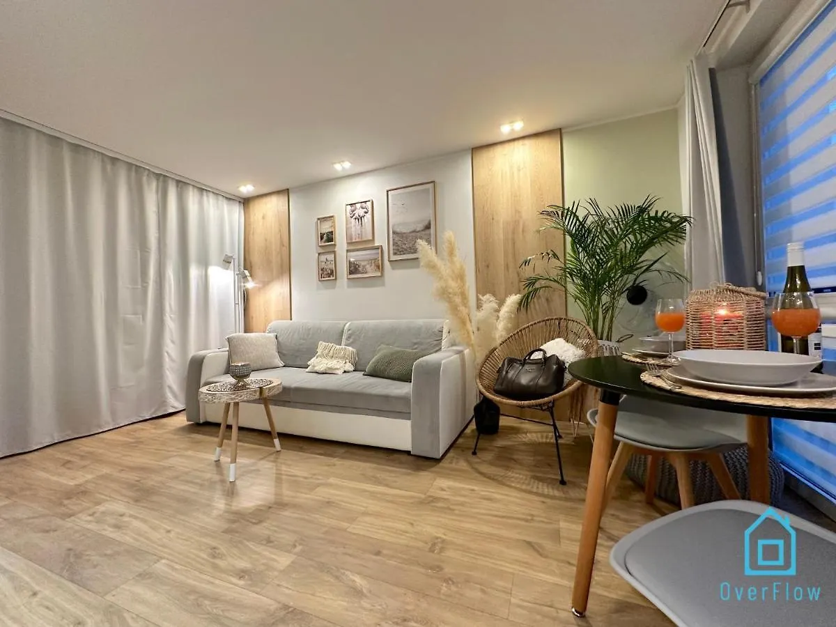 Boho Apartment - 10 Min To Old Town Gdansk,Pkp & Shopping Mall 0*, Danzig Polen
